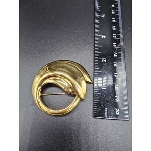 Gold-Tone Circular Dolphin Brooch Pin